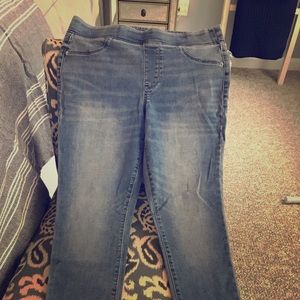 Old Navy stretch jeggings
